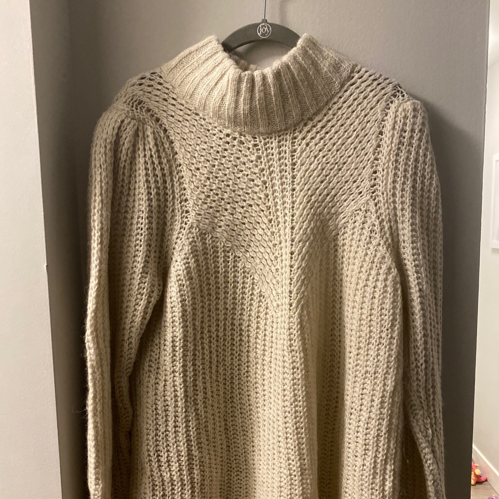 Cream sweater with tiny specks